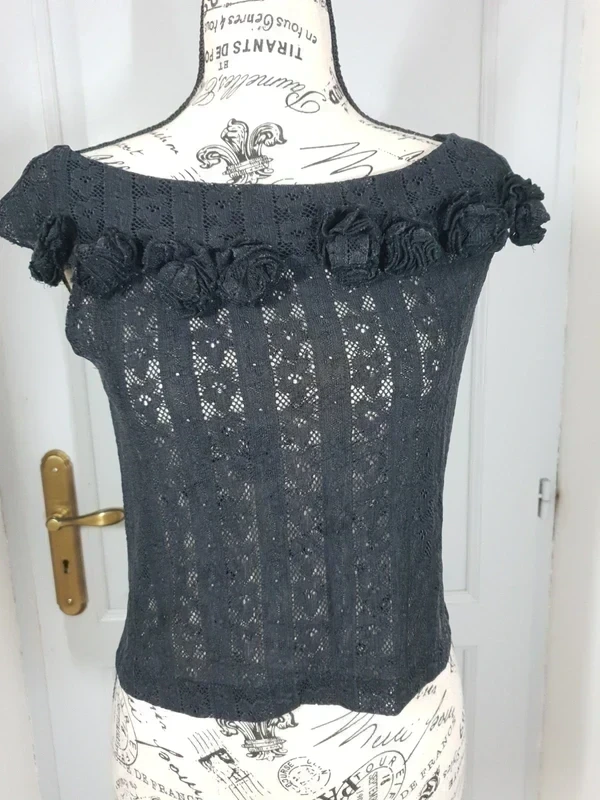 💜 Black boho embroidered top – Size XS/S – Good condition – photo 5